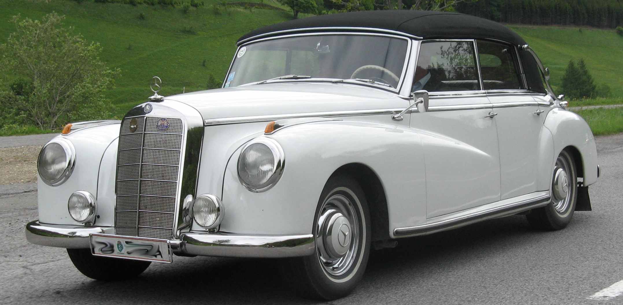11030_mb_300_cabrio.jpg